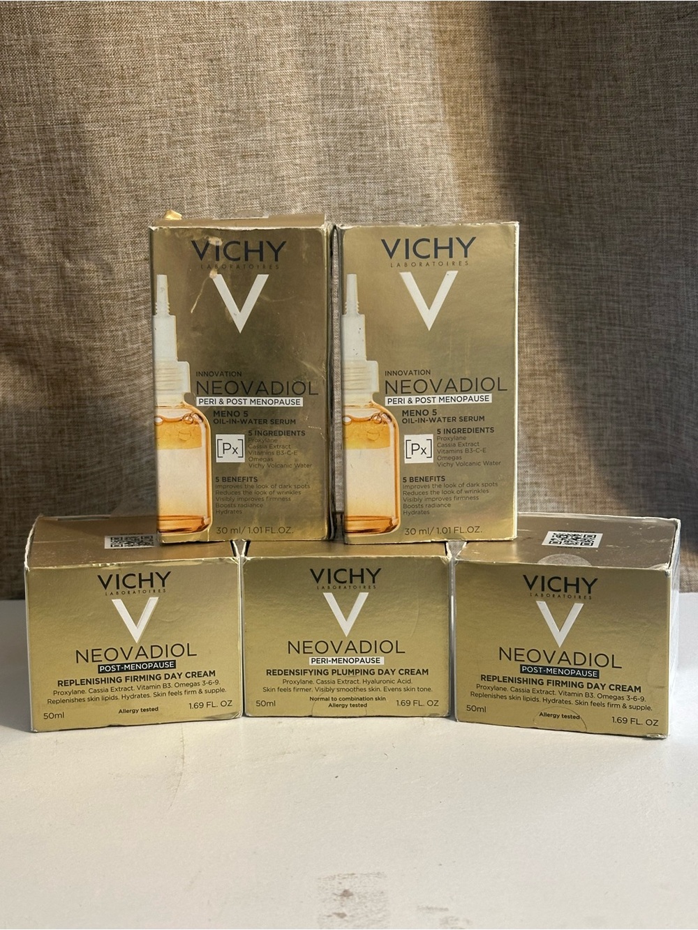 Vichy Innovation Neovadiol Peri & Post Menopause Day Cream (3) & Serum (2)